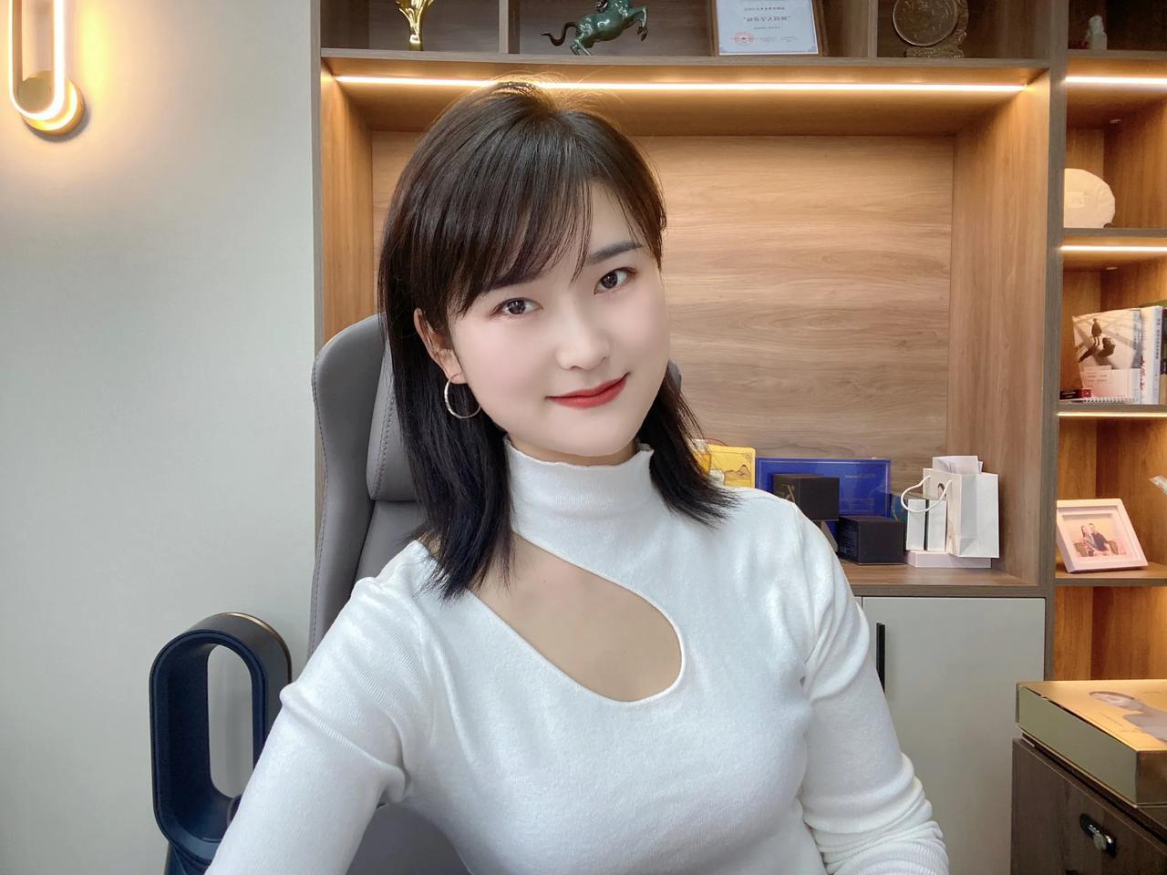 喜欢不是三分钟热度
每一个你羡慕的收获
都要靠努力 用心 打拼得来的
因为这样才