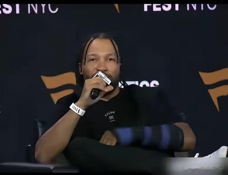 NBA 当詹姆斯想加盟尼克斯的流言满天飞，新科FMVP布伦森，在自己的播客里被问