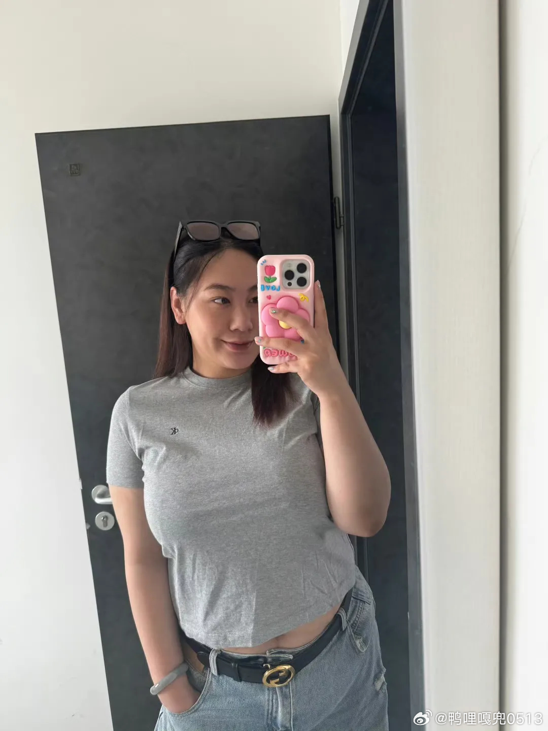 OOTD时尚穿搭今天穿什么ootd 牛仔裤搭配白色吊带背心 