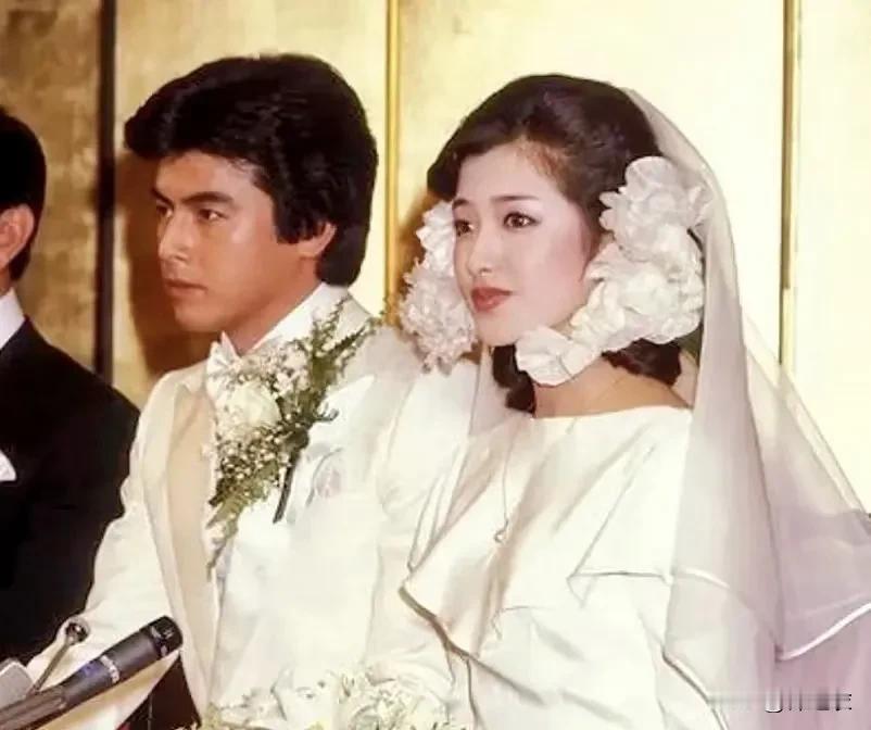 从山口百惠的经历来看，她真的是个狠人。给自己带来不好社会影响并且内耗自己的原生家