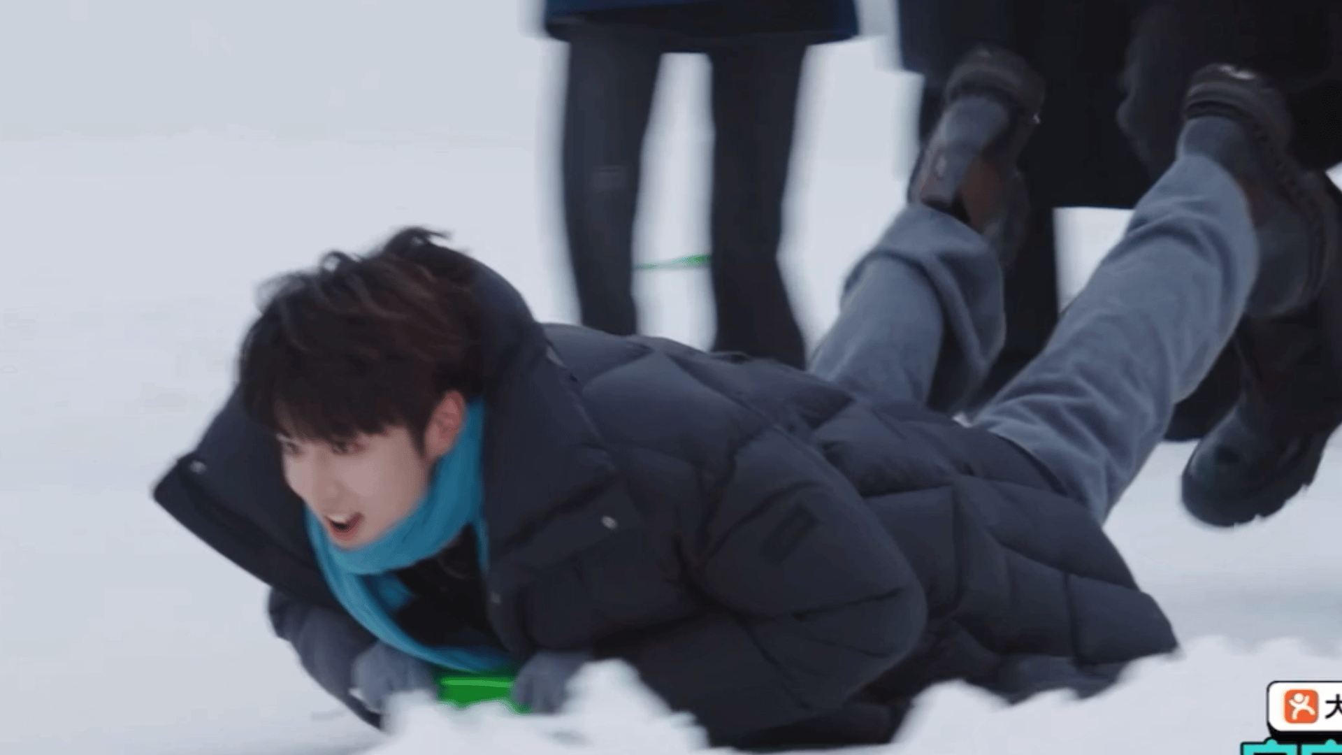 刘耀文海豹滑行刘耀文海豹塑！ 刘耀文海豹塑来啦！ 