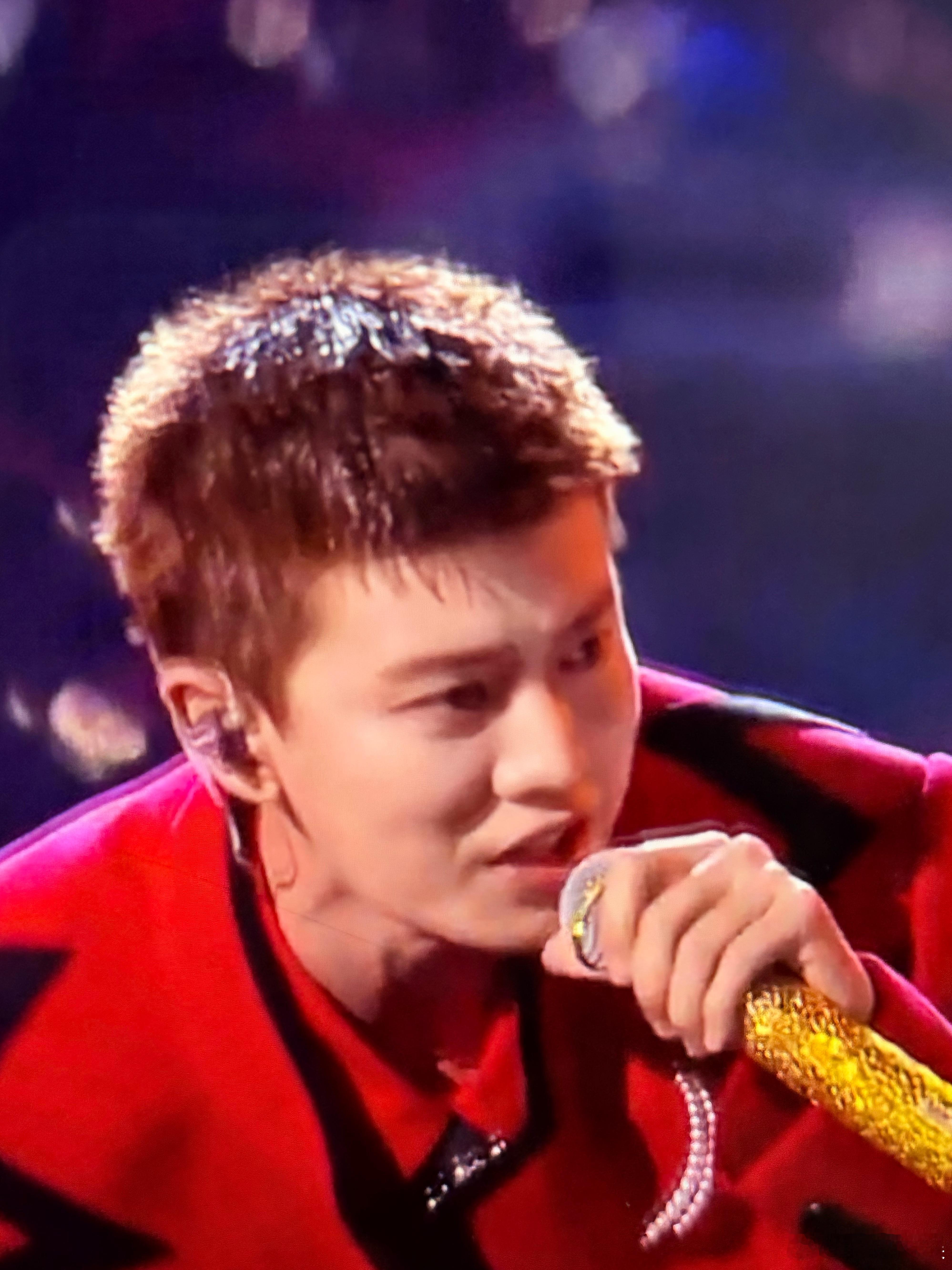 任嘉伦rap实力任嘉伦全开麦唱跳舞台任嘉伦全开麦唱跳舞台，我真爱了。