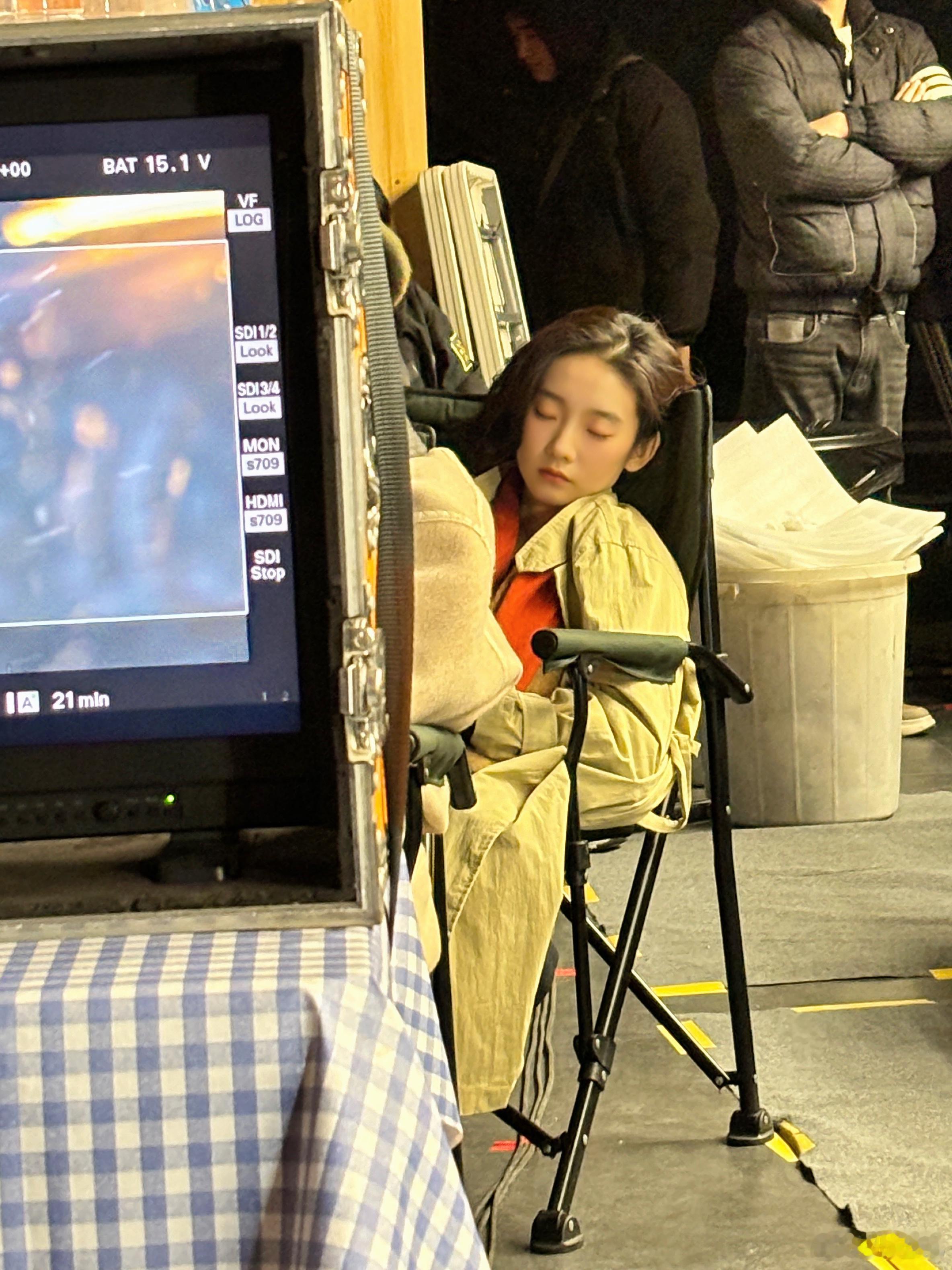 张艺凡tq品牌代言人张艺凡 寐 魔