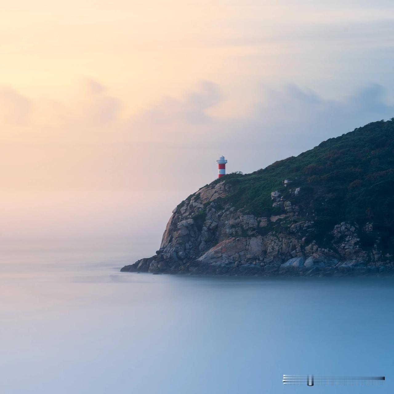 这是一期关于我拍了快一年的那艘沉船的怀旧故事，这是昨天视频里的六张照片，还没看过