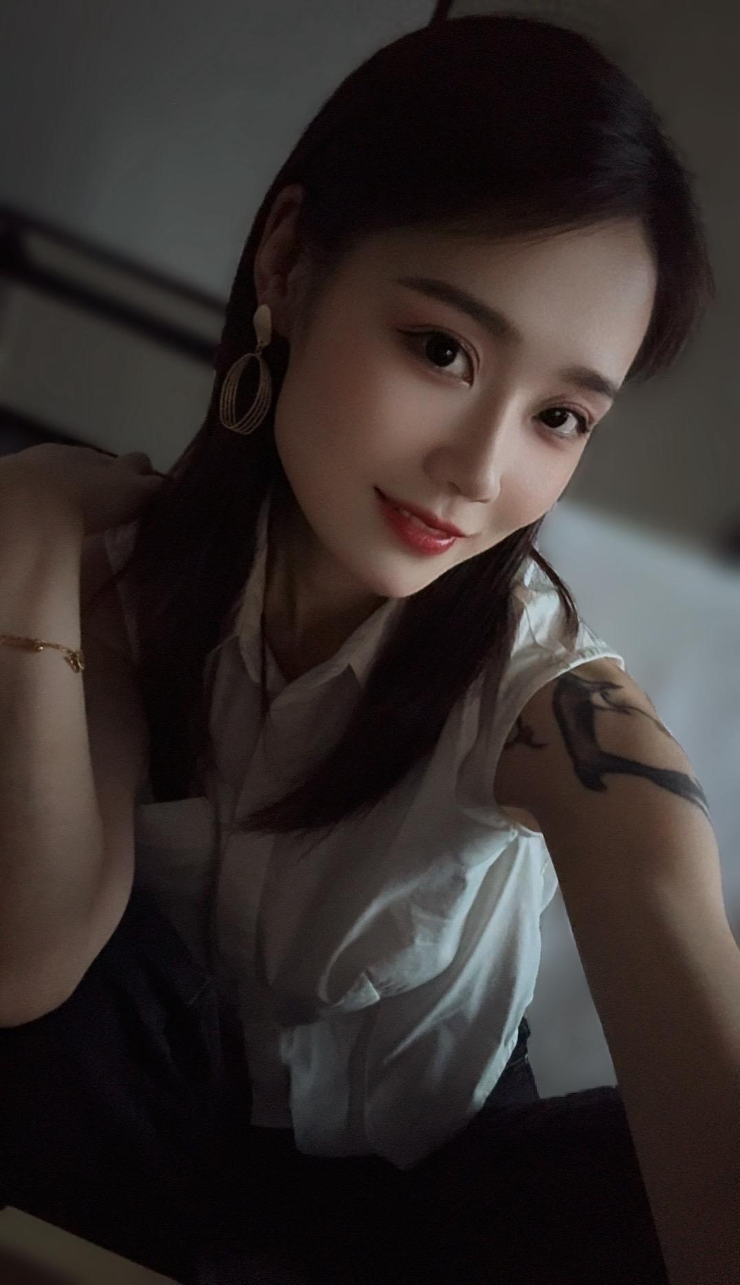 羡慕很多人，但是更爱普通的自己