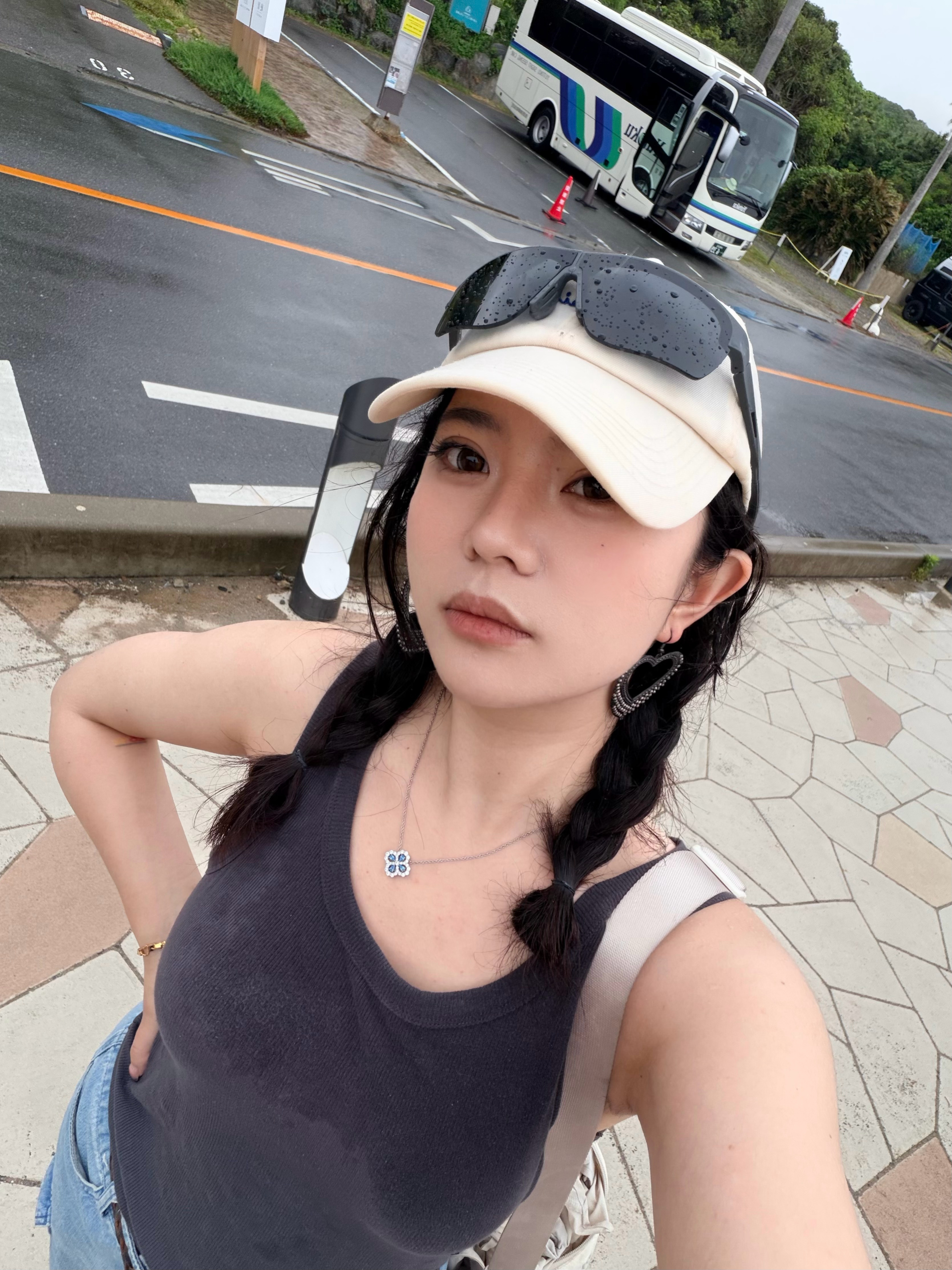 晒成黑皮体育生了