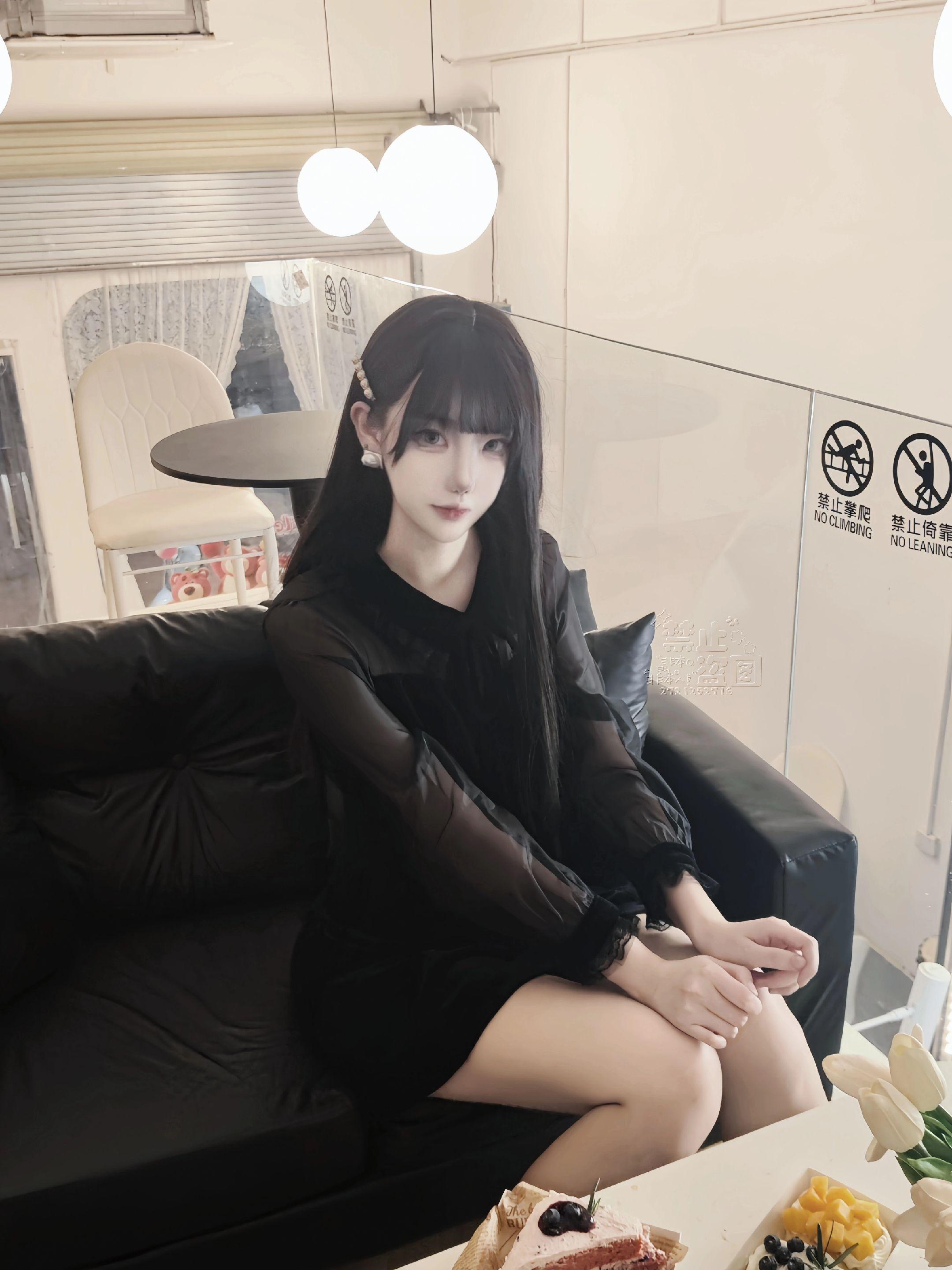 我刚刚吃了一碗猪脚饭一桶泡面十个土豆三根竹笋一杯葡萄汁