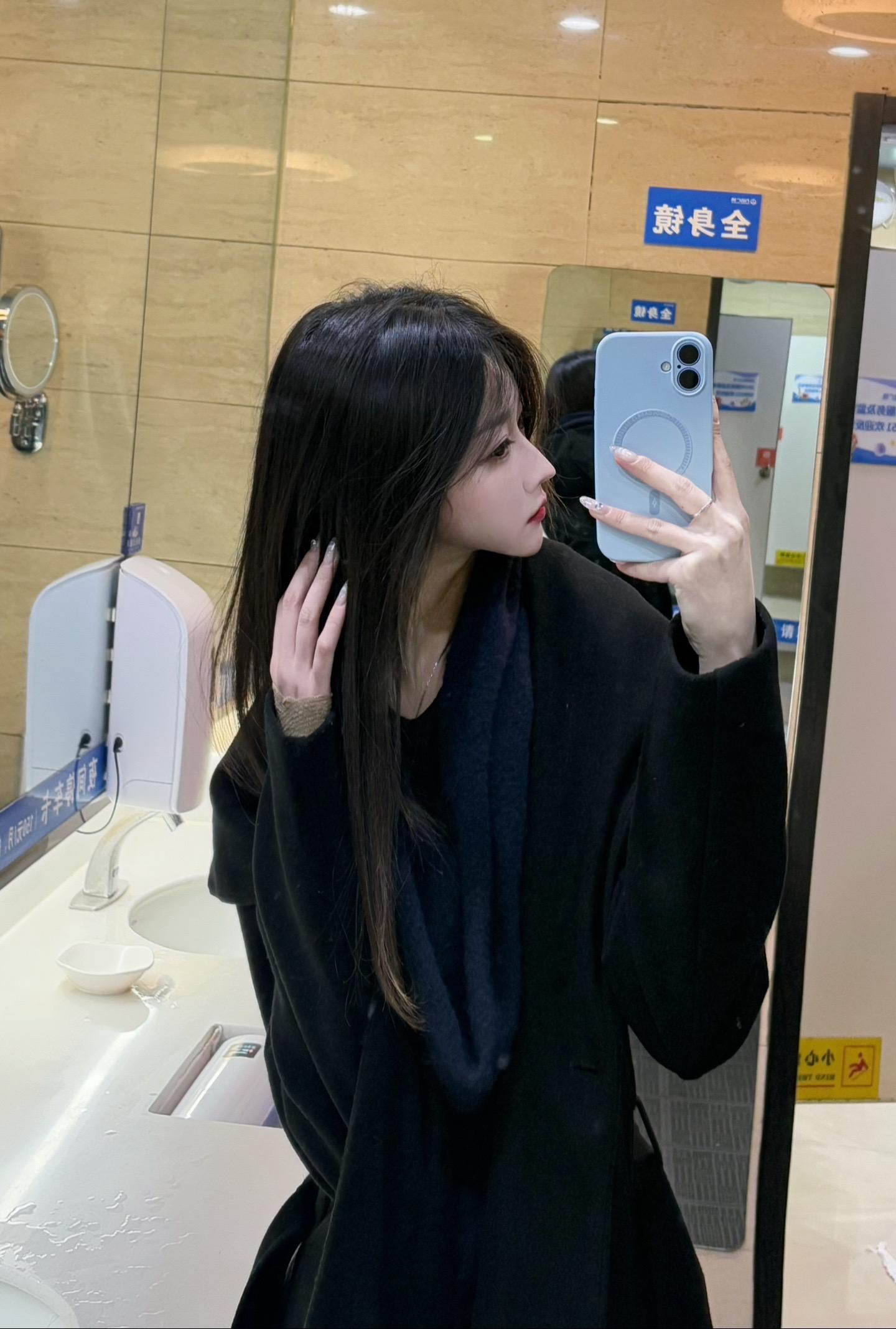 为什么不找我聊天 你好像一点都不想我 烦死了