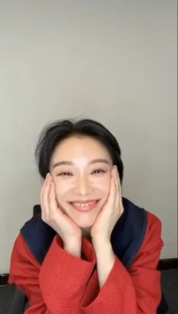 倪妮  嘬嘬嘬嘬隐身的名字开播