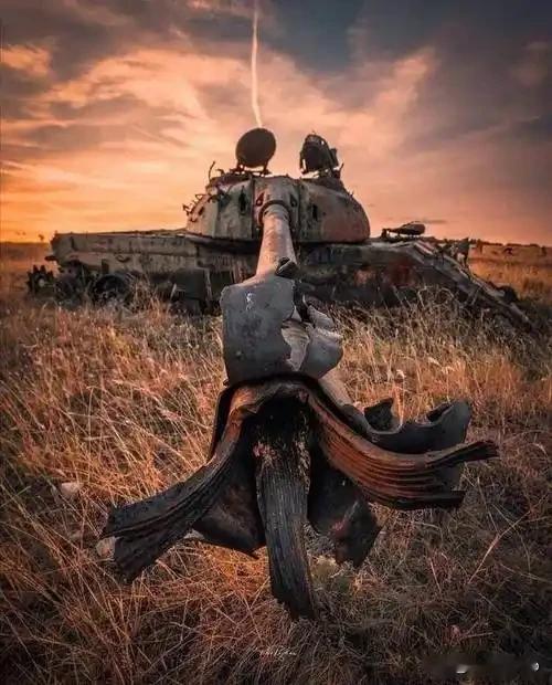 近日，泰柬边境冲突中，泰军一辆VT-4坦克主炮炸膛引发外媒质疑中国武器质量。但泰