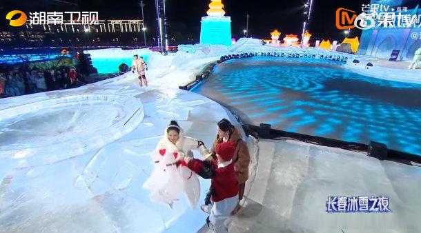 谢娜一人比赛全队慌张长春冰雪之夜直播长春冰雪之夜 直播里团魂时刻降临！谢娜接力后