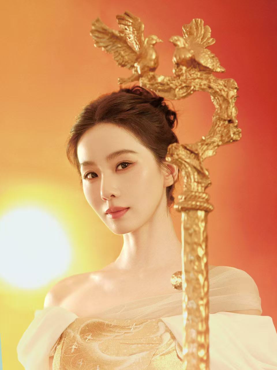 刘诗诗携光开场七宫格刘诗诗清逸朦胧刘诗诗携光开场七宫格，太美了，行呀行呀 