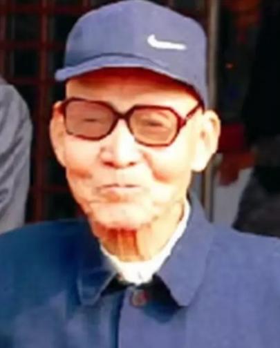 1979年，姚连蔚被免职，此后他回到了西安昆仑机械厂，重新当了一名普通工人。不久