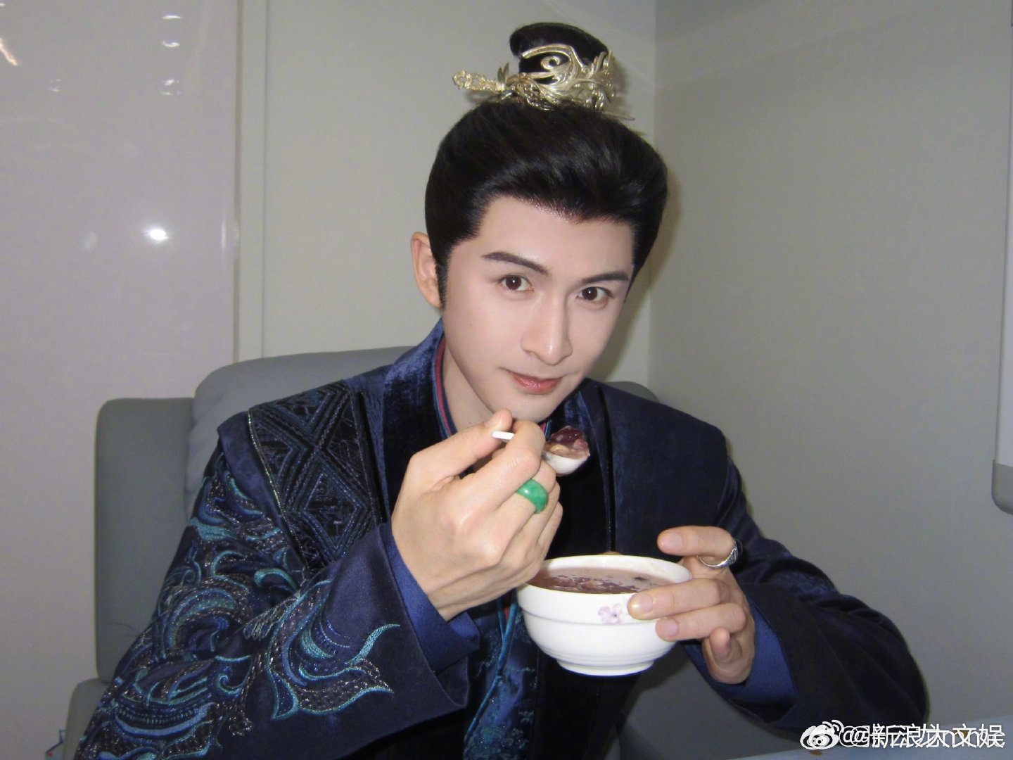 后援会辟谣娜扎张云龙感情现状传闻娜扎后援会辟谣 日前，八卦媒体曝娜扎和张云龙感情