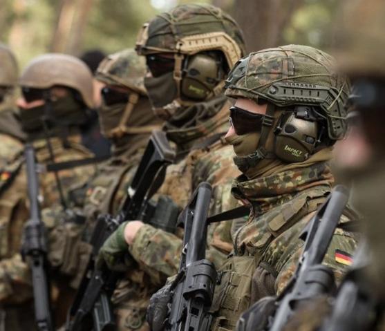 图文：乌参战老兵在训练德国军队以应对未来与俄罗斯的战争

乌克兰参战老兵正在为德