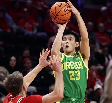 林葳NCAA职业生涯最出色的一战！
教练给他机会，他真的是抓住了，不愧是，CBA