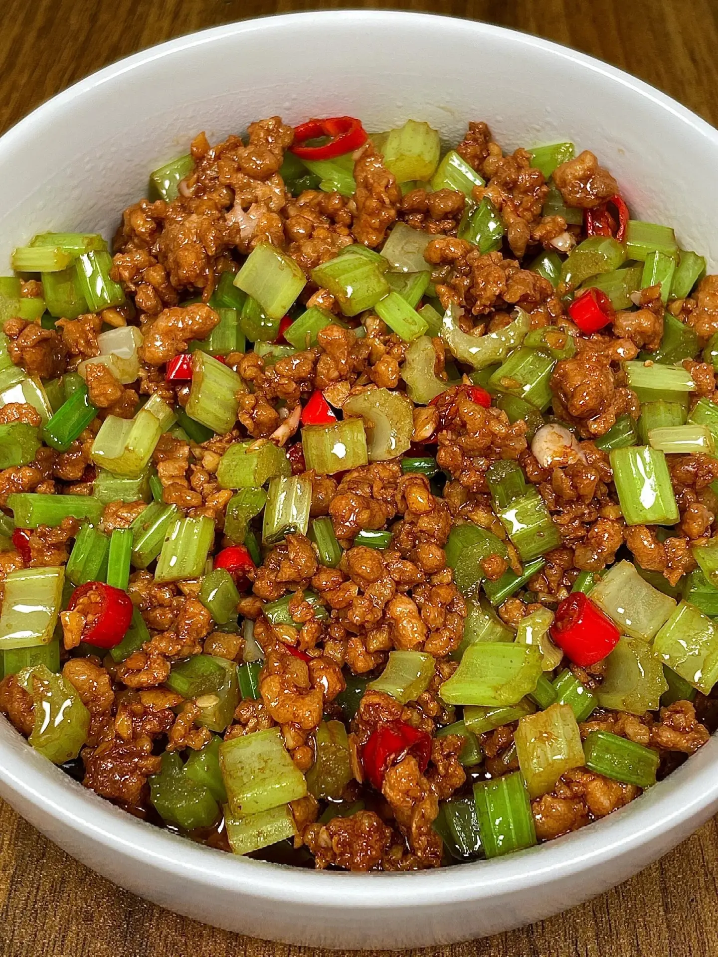 夏天下饭小菜 肉末芹菜。肉沫芹菜！泰好吃 拌米饭绝绝子，想想都好吃！ ...