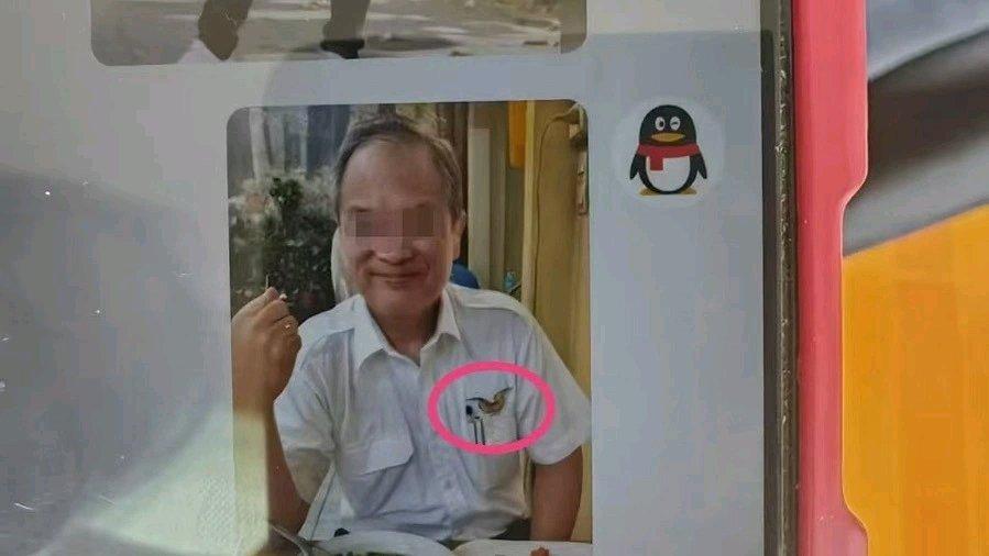 七旬阿姨网恋“外国飞行员”这事儿，真是让人又气又急。张阿姨几个月前加了自称飞行员