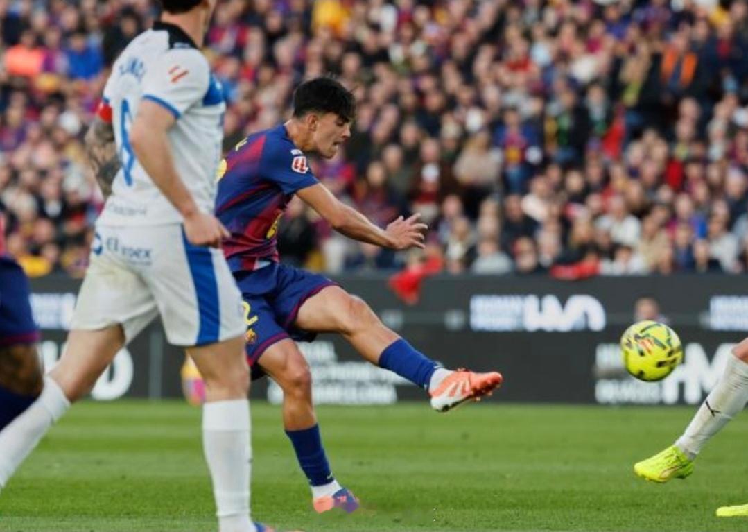 世体：伯纳尔本人冬窗无意离队，巴萨亦对其高度评价且重视据西媒《世界体育报》的报道