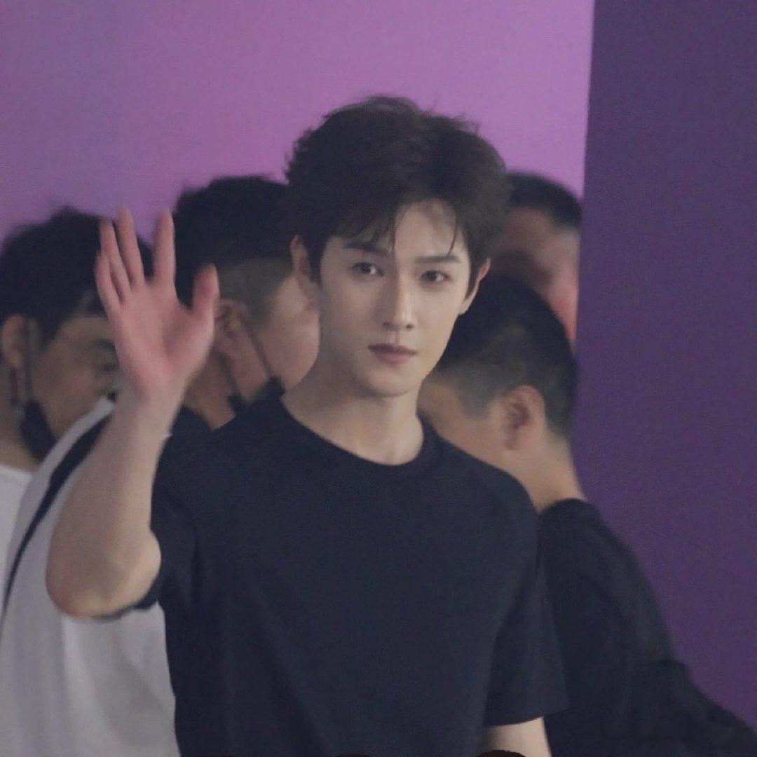 从未见过这样的李昀锐李昀锐什么角色都能演李昀锐挑战军旅题材收获满满好评，跳出舒适