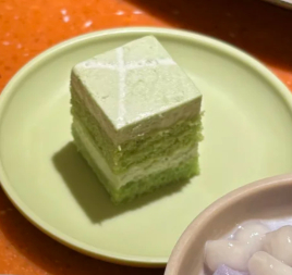 爱吃自助餐小蛋糕的天塌了 还好不爱吃，都去吃自助了，多吃点贵的多好呀