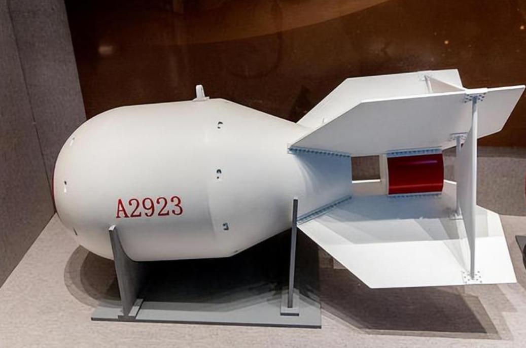 国外军事专家说，若美俄打起来，全球会有50亿人死亡。但如果美国和中国爆发核战情况