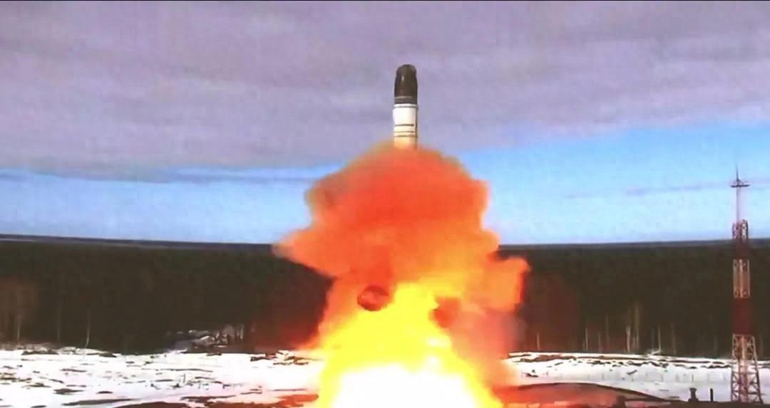 俄乌冲突升级，西方介入迷雾重重
1月9日凌晨，炸了，到处都在炸，俄军空袭乌克兰多