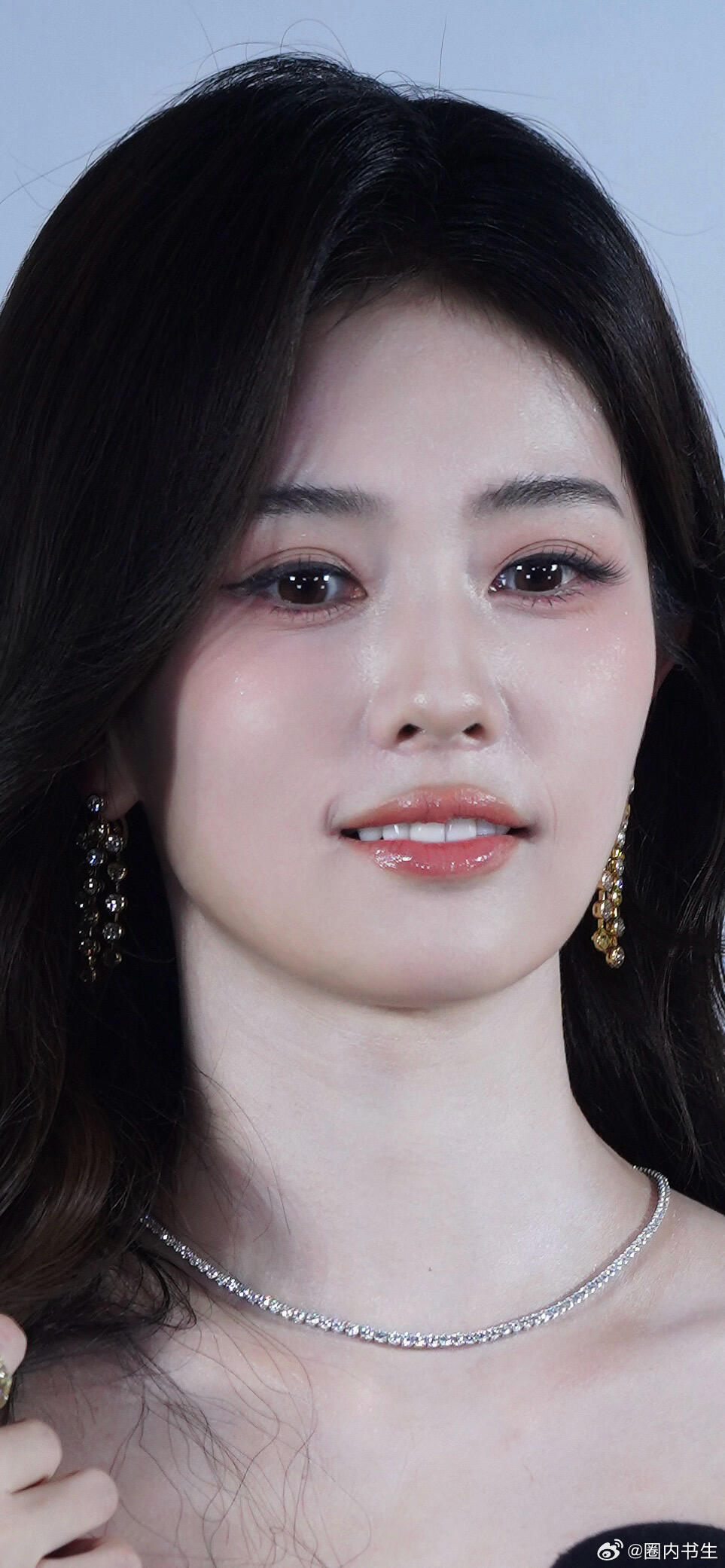 甄姬不放瓜回应被白鹿取证白鹿方六连辟谣 甄姬不放瓜回应被白鹿取证，速度采用法律手