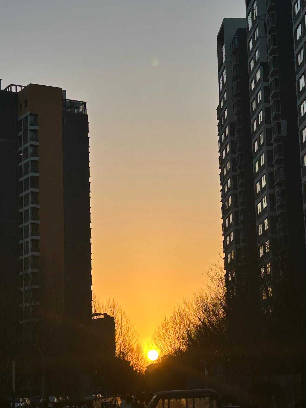 长河落日圆