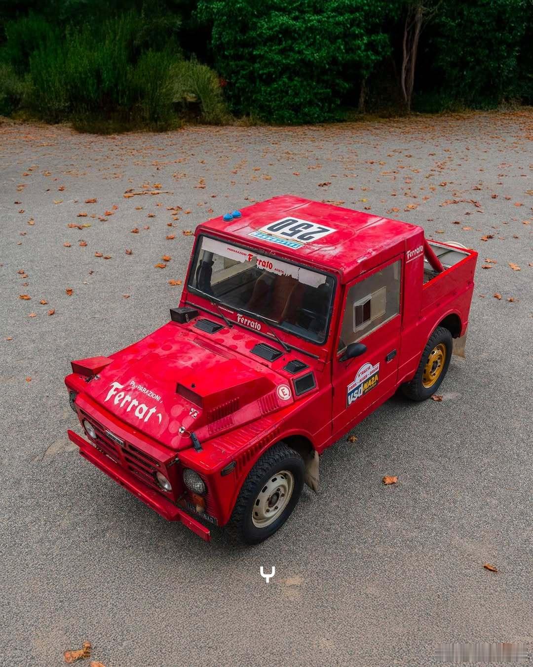 越野车  这台菲亚特是第8和第9次巴黎达喀尔拉力赛的参赛选手。达喀尔拉力赛