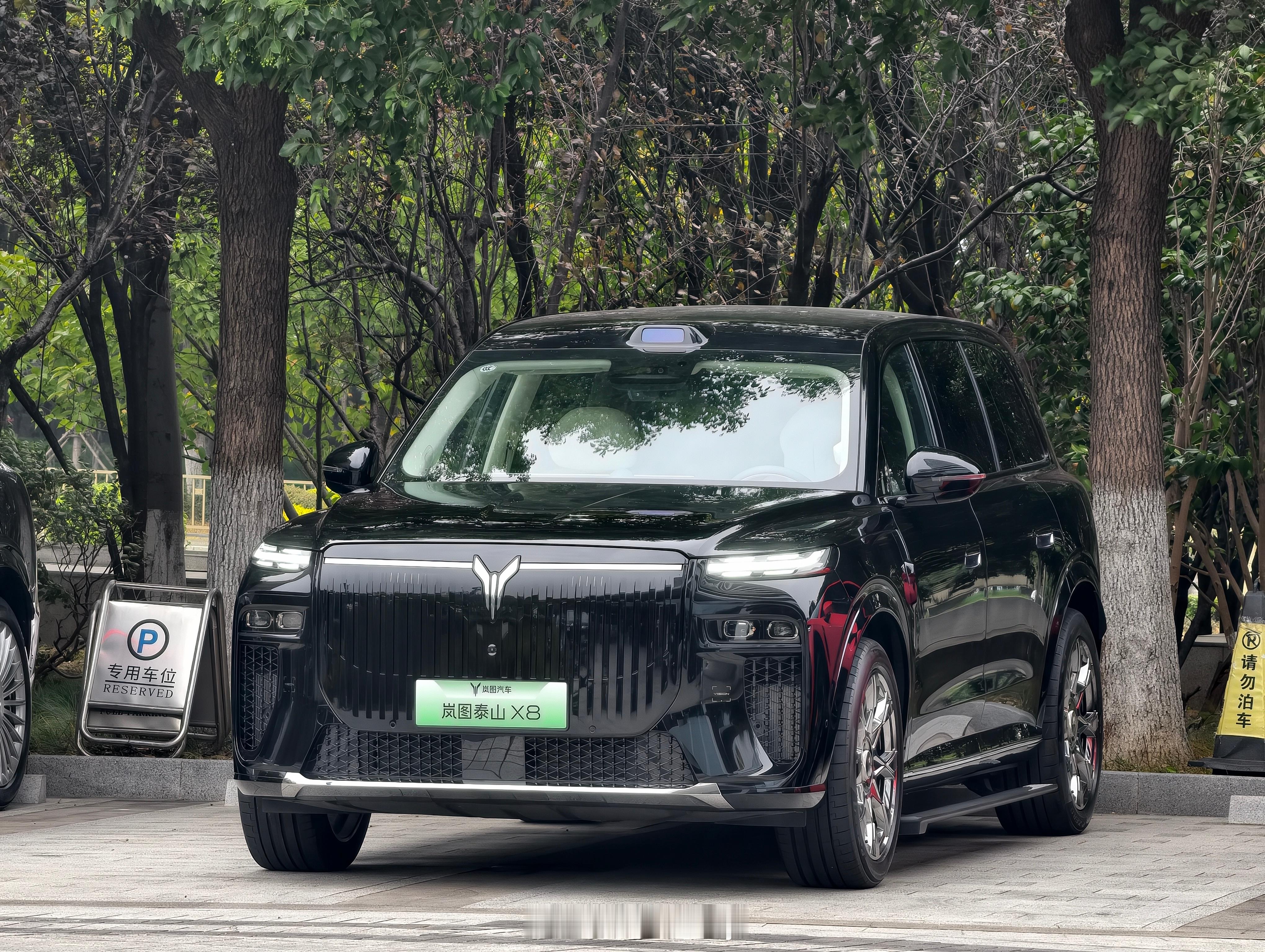 为什么现在都买电车了 因为成熟了啊，电车多香啊，现在新能源续航稳，充电快，尤其是