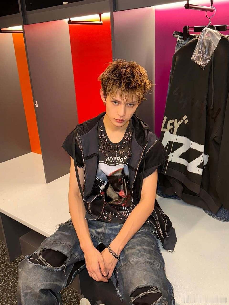 赵雨凡JAMES  🦅赵雨凡骨相天才  我们JAMES真的帅爆了❤️❤️ 