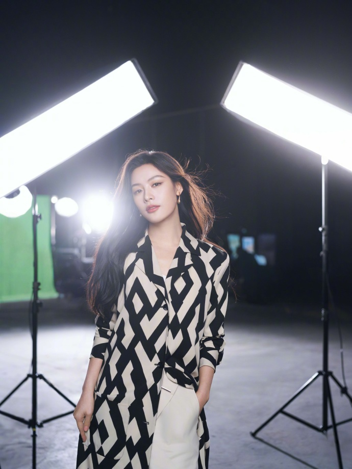 【陈丽君登环球人物封面】封面+1~《环球人物》官宣五四刊封面人物是陈丽君，从越剧