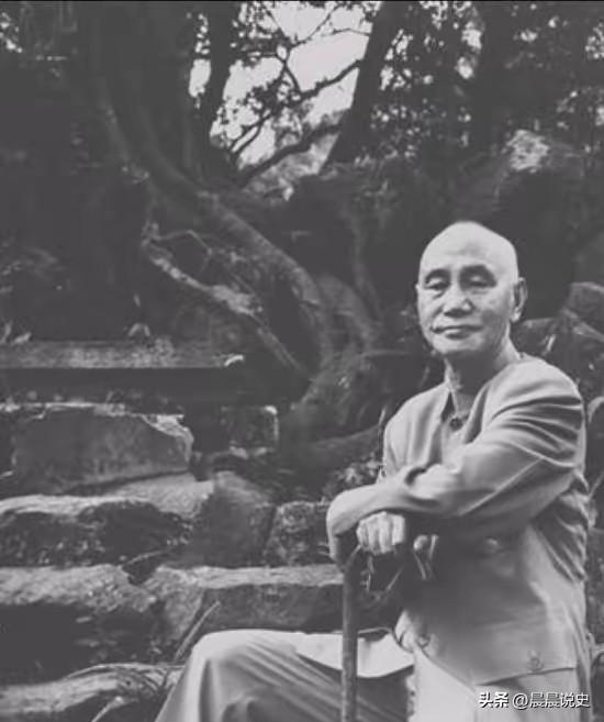 抗美援朝结束后，蒋介石仰天长叹，对儿子蒋经国和一众将领说：在这个世界上，没人是毛