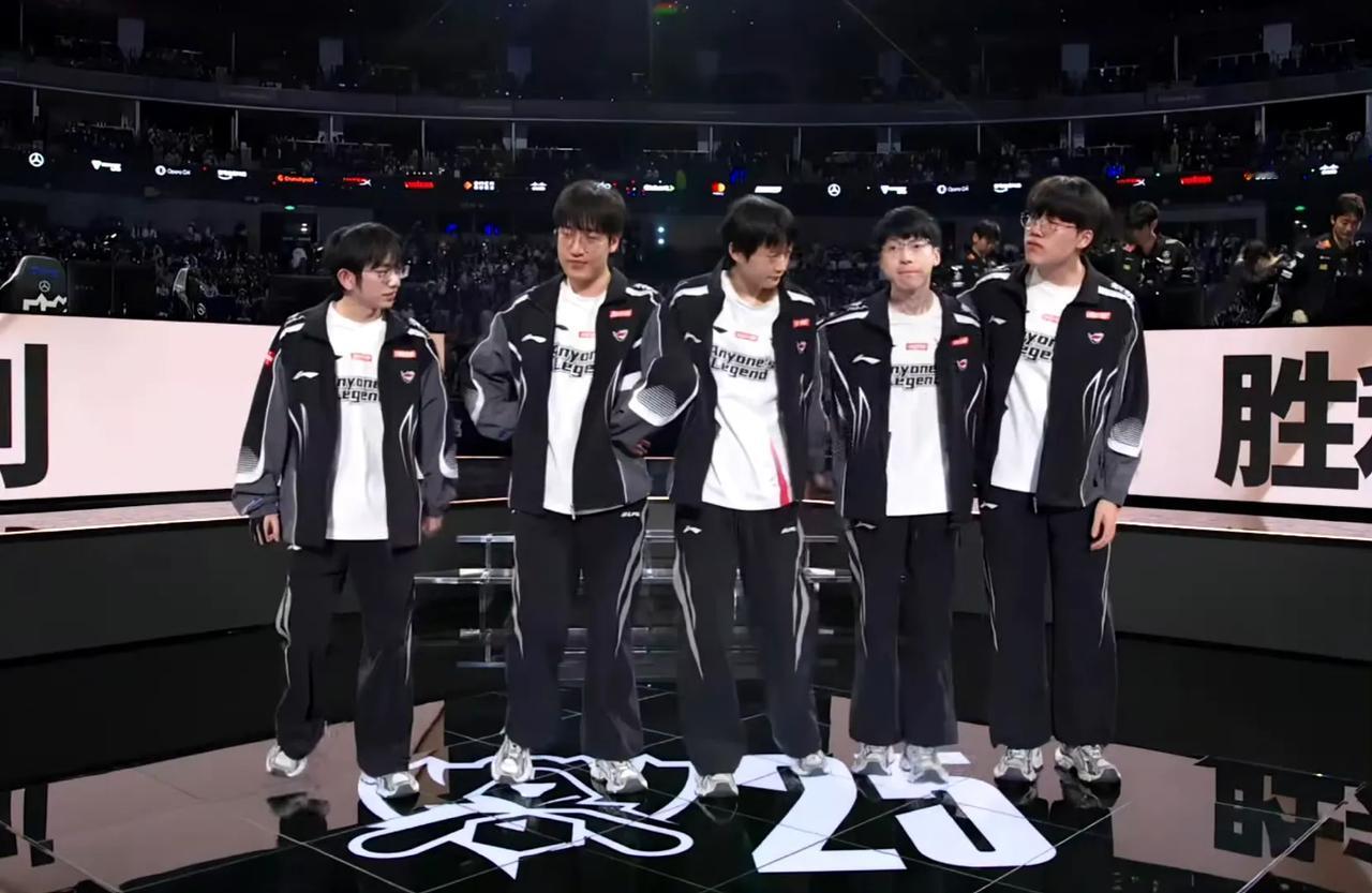 12年，还是没能翻越这座山吗？

今天，有多少LPL观众跟我一样，早早的就等着比