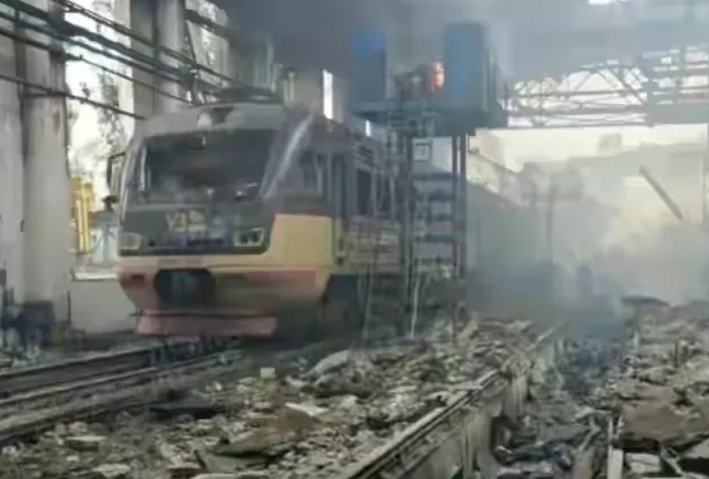 俄军改变战术打法，乌克兰铁路遭狂轰滥炸，欧盟愤怒：背后必有某国指点！九月的乌克兰