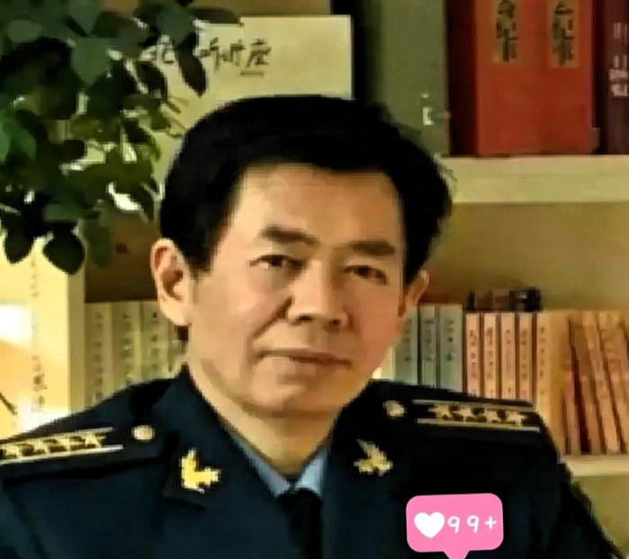 戴旭教授这话说的，
真是扎心了。
现在打开手机，全是吹我们装备多牛、多先进的视频