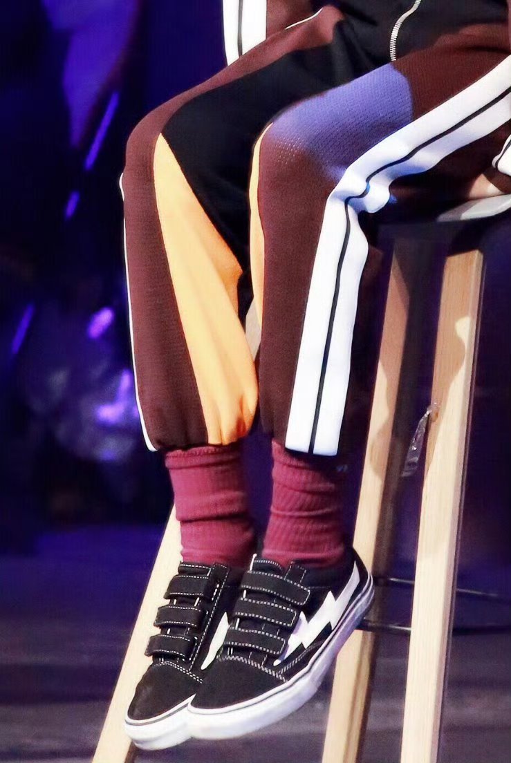 小烊蹄哒哒哒易烊千玺千问品牌全球代言人四字 易烊千玺 yyqx 四字弟弟