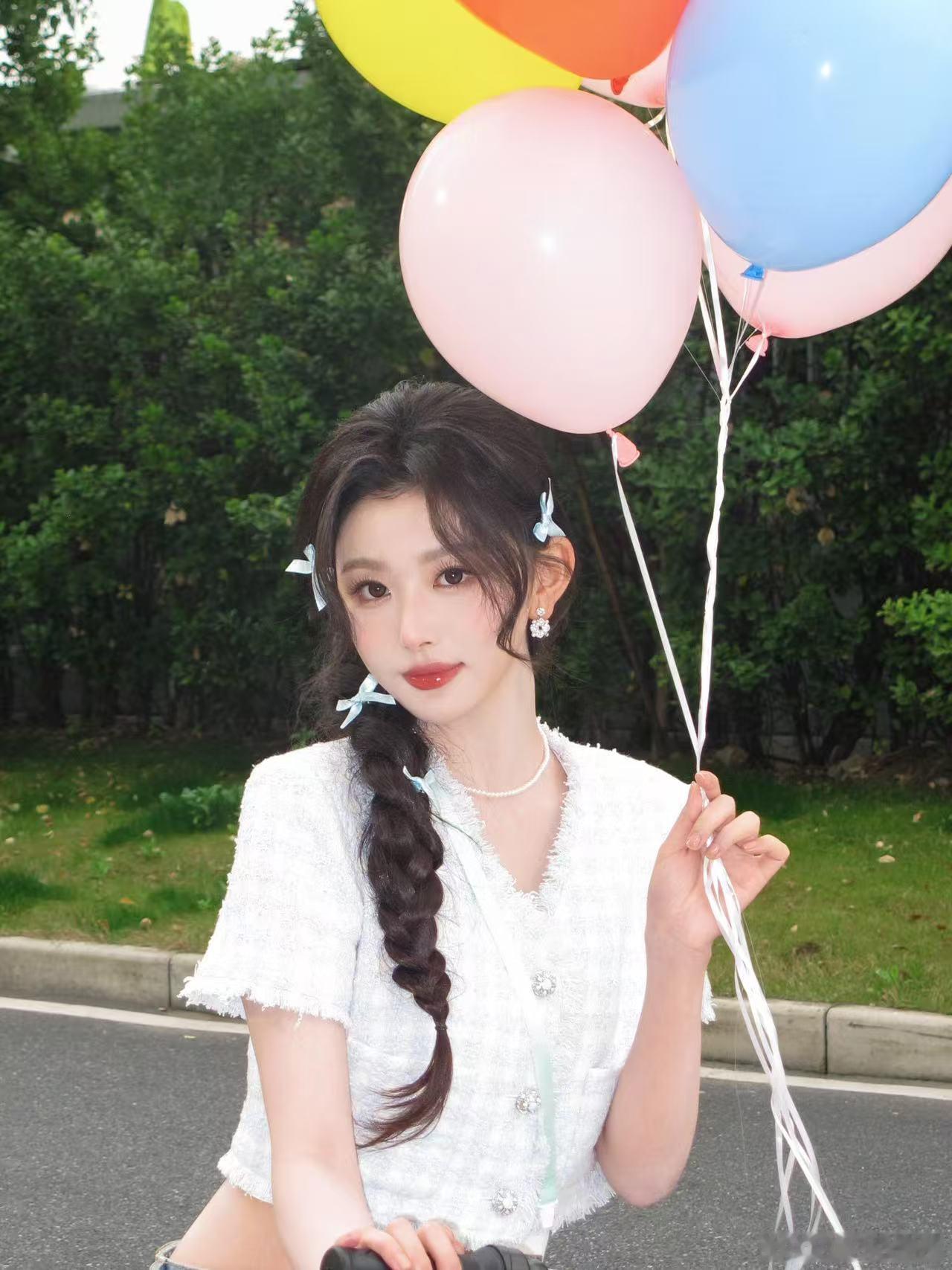 孔雪儿调侃何广智靠颜值吃饭孔雪儿何广智的妆容喜好不相通艺笔封神 当何广智被夸能走