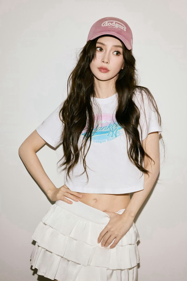 angelababy Angelababy女团感后台随拍 橘子娱乐网页链接这一条