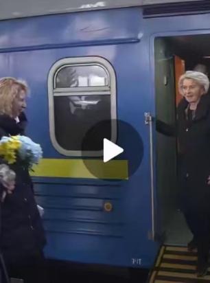 冯德莱恩简直就是泽连斯基的“伯乐”，她对泽连斯基说了这样的一番话：如果俄罗斯想要