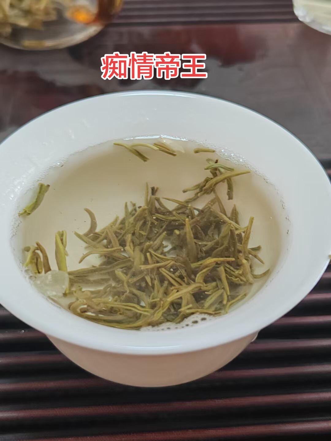 中国历史上的皇帝们，没有娶小老婆的只有两位。一位是隋文帝杨坚，另一位是...