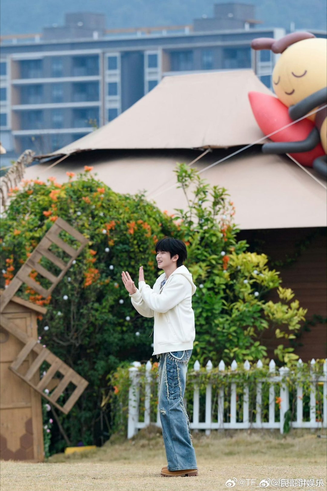 周五晚高疯连发20条穆祉丞周五晚高疯 穆祉丞一出场就点燃全场！周五晚高疯里活力值