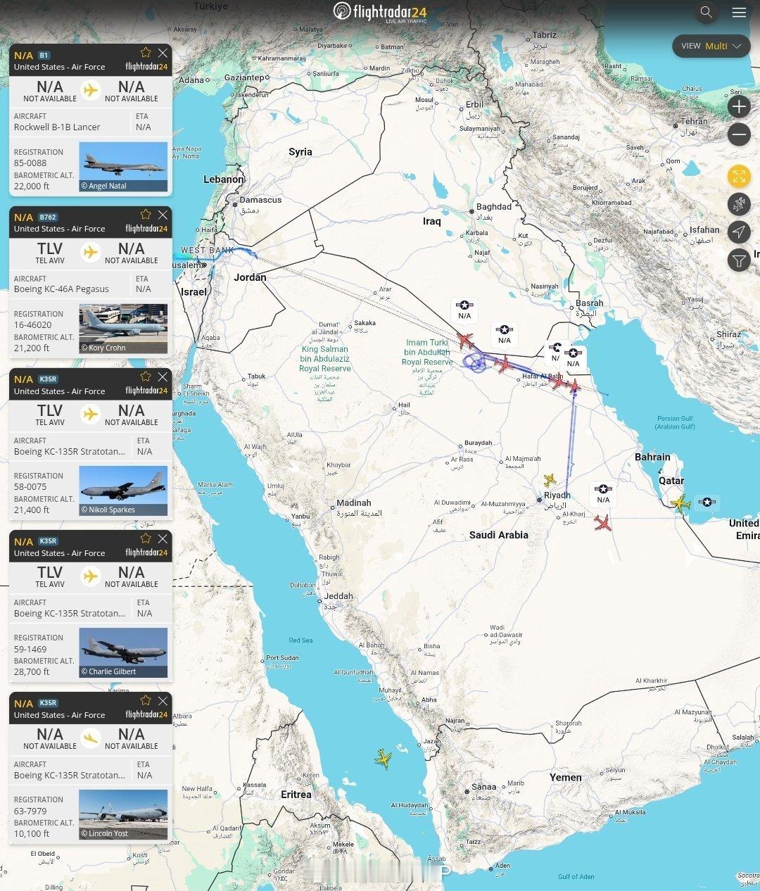 B-1B“枪骑兵”重型轰炸机从以色列特拉维夫起飞，在KC-135R加油机陪同下经