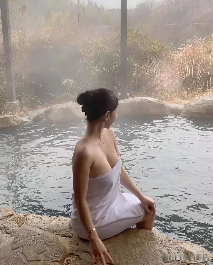 温泉的水一年四季都是这么热吗？有谁能说说温泉水到底是从哪来的吗？有知道的吗？