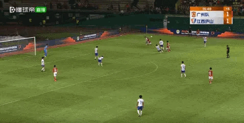 布格拉汗😓不飙汗？彪悍！绝佳助攻送凌杰，力助广州队逆转获主场首胜。🐮🐮🐮