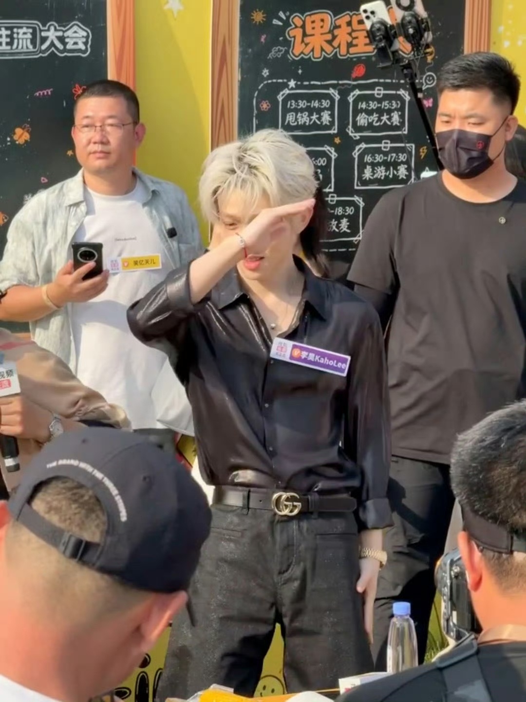 李昊最需要情绪价值之人一个会主动制造温暖的人，李昊总能留意到别人的低落时刻，可他