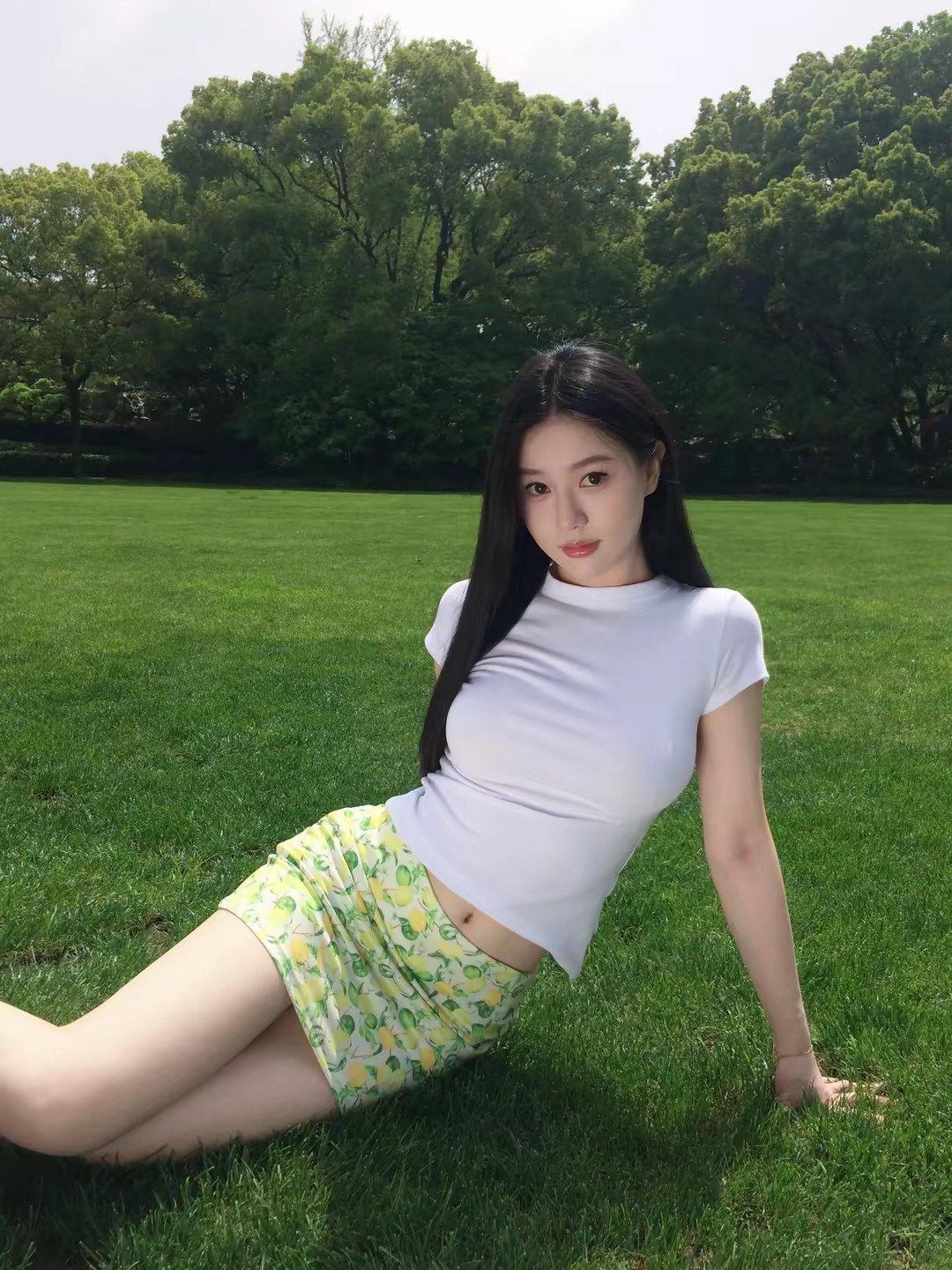 这草地不错，看起来很软啊🤔 ​​​