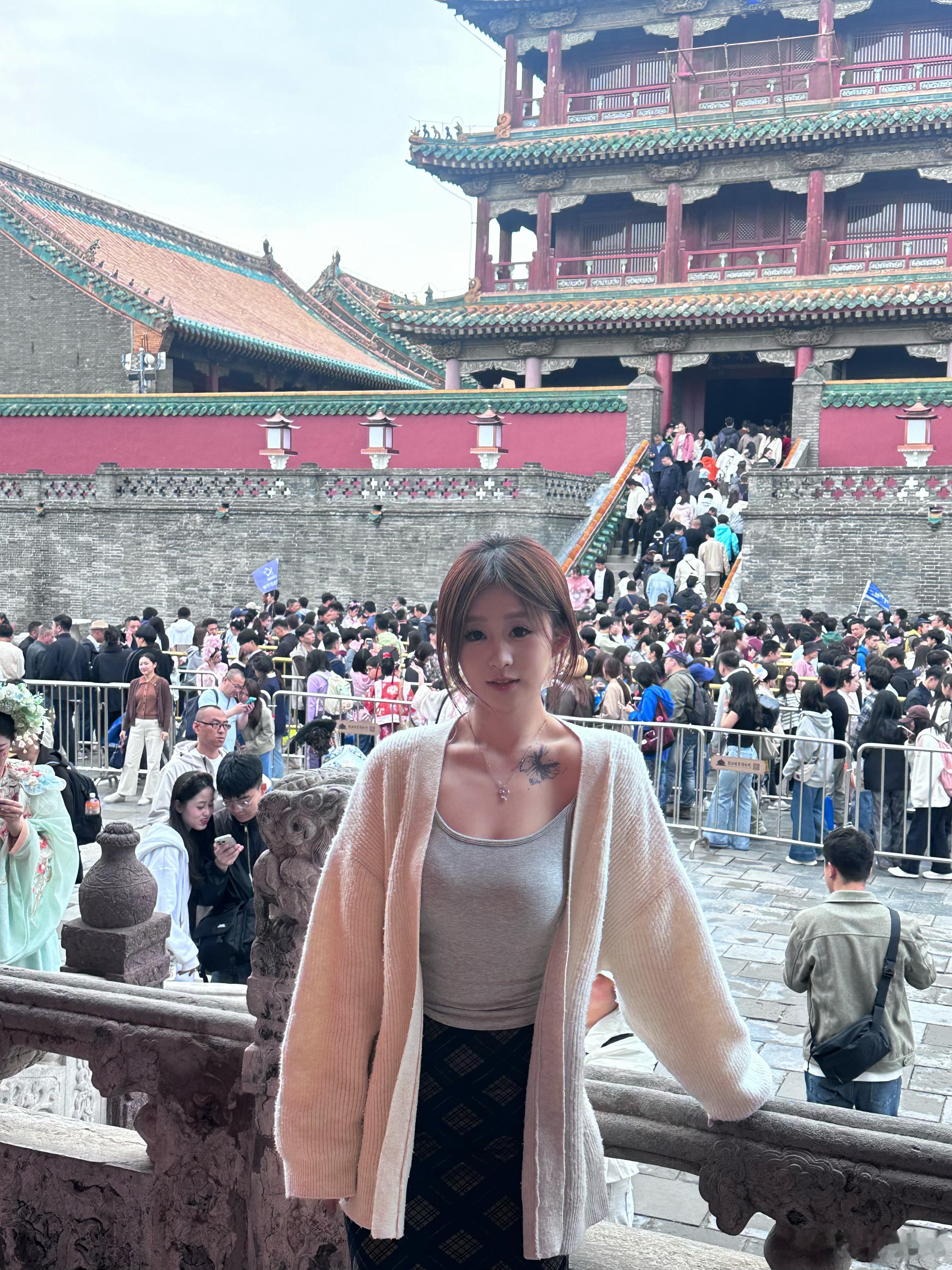 红墙黄瓦一扇门，四百年前盛京城 ​​​