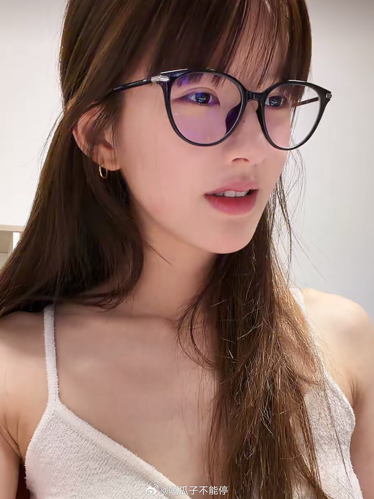 赵露思直播好美啊，状态特别好随便截都不会崩